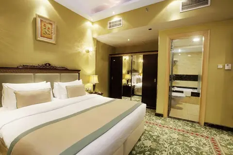 Golden Tulip Media Hotel in Dubai — foto 8