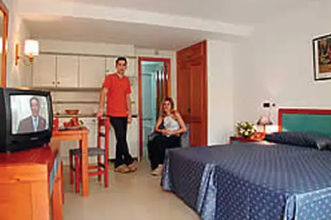 Floramar Aparthotel in Ferreries — foto 15