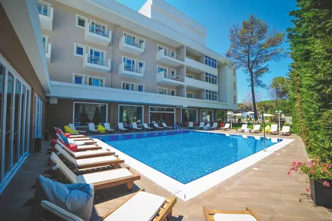 Sandy Beach Resort in Golem — foto 4