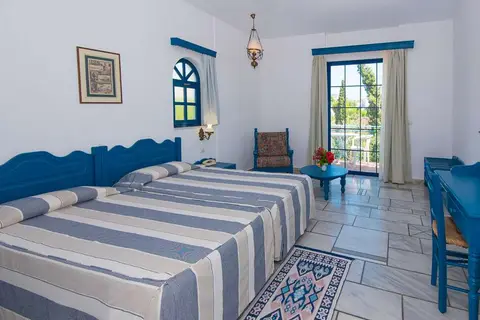 Sunrise Village Beach Hotel in Καλαμάκι — foto 7