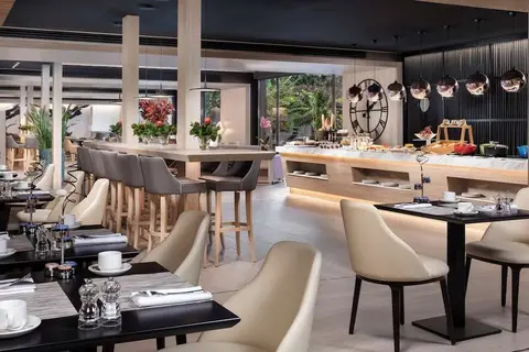 Melia Castilla in Madrid — foto 14