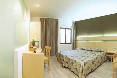 Hostal Florencio in Sant Antoni de Portmany — foto 4