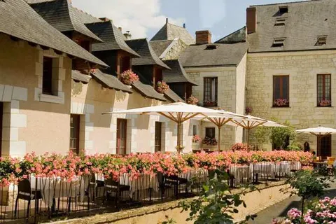 Hotel La Croix Blanche in Fontevraud-l'Abbaye — foto 13