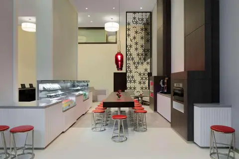 Hyatt Place Dubai Jumeirah Hotel & Residences in Dubai — foto 20
