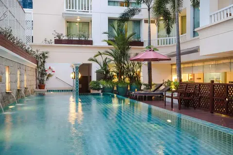 At Ease Saladaeng in Bangkok — foto 10