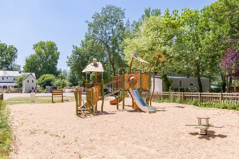 Camping Le Domaine De La Brèche in Varennes-sur-Loire — foto 4