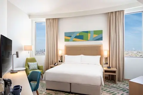 Holiday Inn & Suites Dubai Science Park in هوليداي إن فندق وأجنحة حديقة دبي للعلوم — foto 2