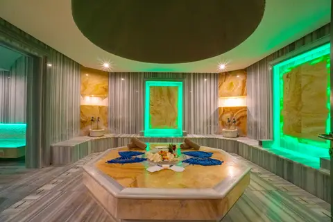 Karya Family Resort Hotel in Menderes — foto 24