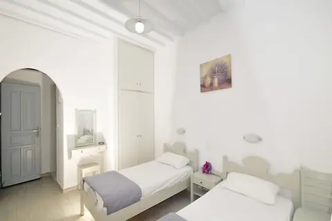 Dimitra Pension in Τούρλος — foto 7