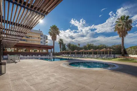 Fly & Go Interpass Vau Hotel & Apartments in Portimão — foto 16