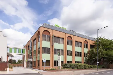 ibis Styles London Heathrow Airport in Londen — foto 11