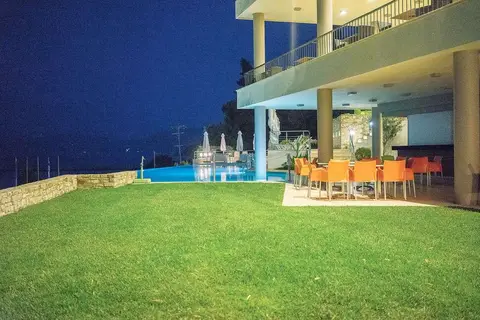 Kymi Palace in Παραλία Κύμης — foto 14