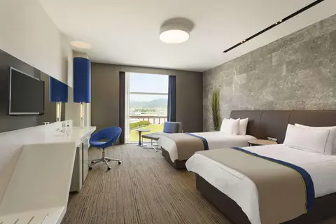 Ramada Hotel & Suites by Wyndham Izmir Kemalpasa in Konak, foto 20