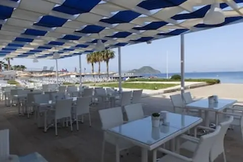 Ladonia Hotels Luna Beach Resort in Bodrum — foto 15