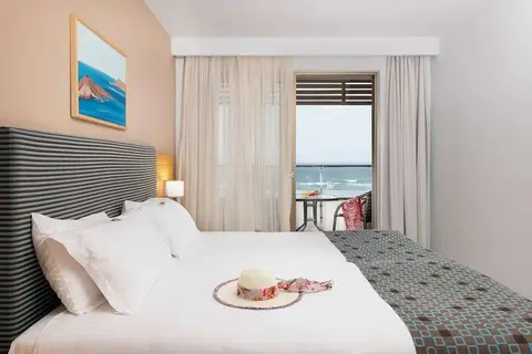 Erato Beach Hotel in Πλατανιάς — foto 21
