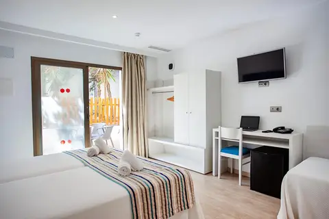 Hotel Rosales in es Pujols — foto 6