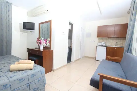 Captain Karas Holidays Apartments in Παραλίμνι — foto 13