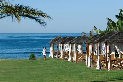 Constantinou Bros Athena Royal Beach Hotel in Paphos — foto 11