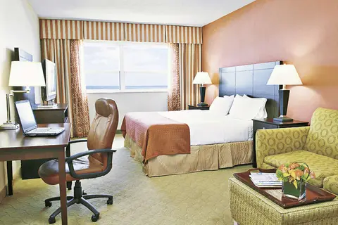 Holiday Inn Miami Beach Oceanfront in Miami Beach — foto 18