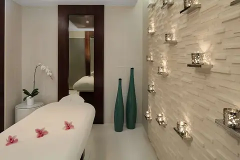 Pullman Dubai Creek City Centre Residences in Dubai — foto 20