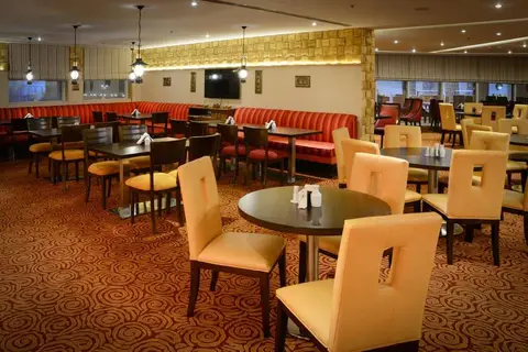 Golden Ocean Hotel in Doha — foto 7