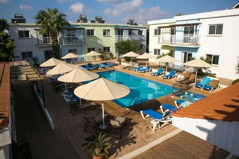 Anais Bay Hotel in Παραλίμνι — foto 11