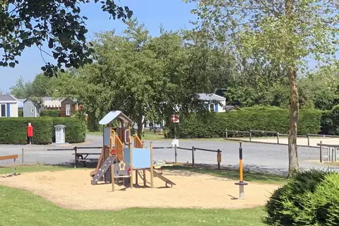 Camping Le Robinson in Colleville-sur-Mer — foto 4