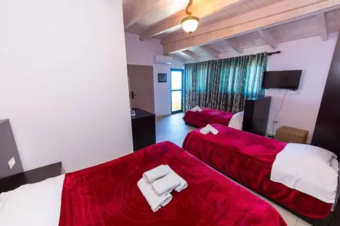 Hotel Bahamas in Saranda — foto 27