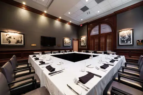 Hilton Naples in Napels — foto 23