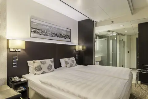 Hotel Park Inn by Radisson Berlin Alexanderplatz in Berlijn — foto 17