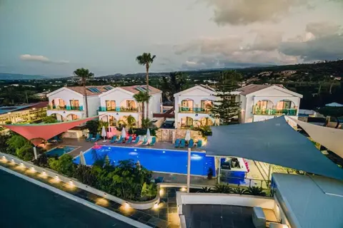 Latchi Escape Hotel & Suites in Neo Chorio — foto 4