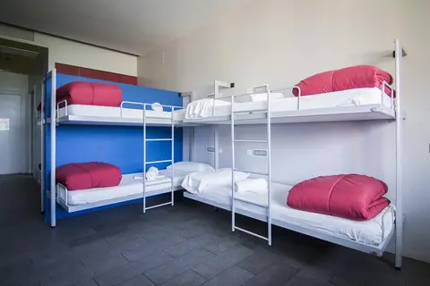 Centre Esplai Hostel in Barcelona — foto 16
