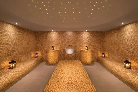 Sofitel Abu Dhabi Corniche in الدَّانَةْ — foto 7