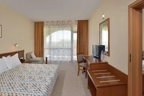 Sol Nessebar Bay & Mare Resort in Несебър — foto 4