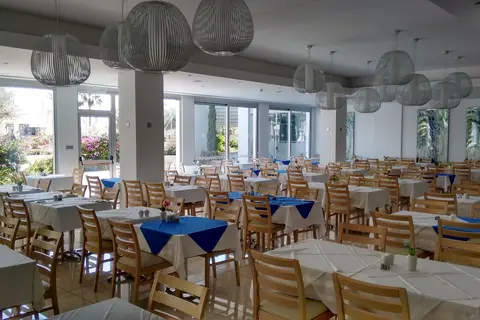 Vrissaki Beach Hotel in Παραλίμνι — foto 15