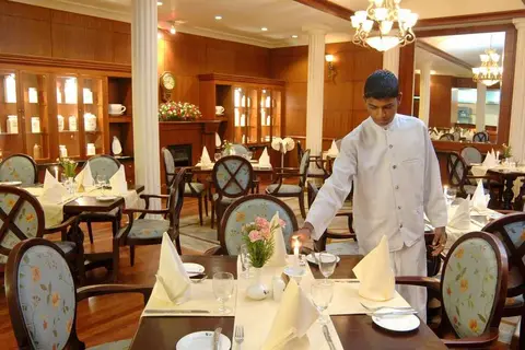 The Grand Hotel in Nuwara Eliya — foto 13