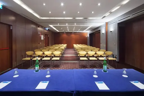 Hotel NH Napoli Panorama in Napels — foto 8