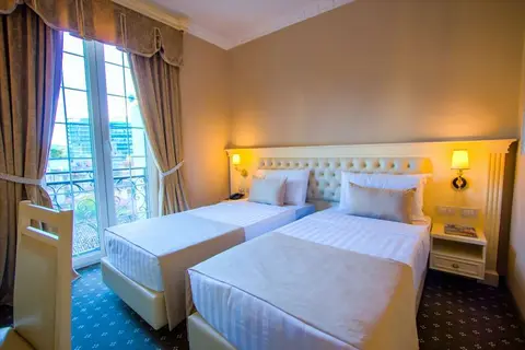 Lot Boutique Hotel in Tirana — foto 2