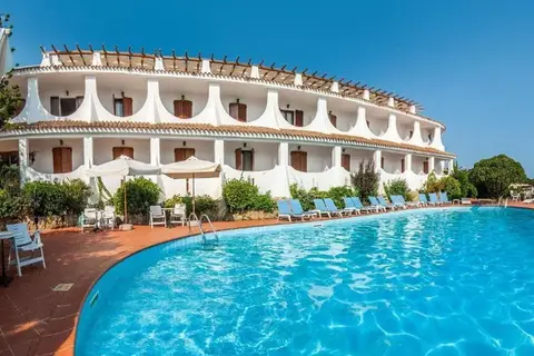 Hotel Punta Est in Baja Sardinia