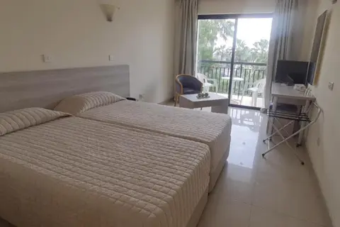 Veronica Hotel in Paphos — foto 16