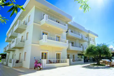 Pela Sofia in Δημοτική Ενότητα Μαλίων — foto 12