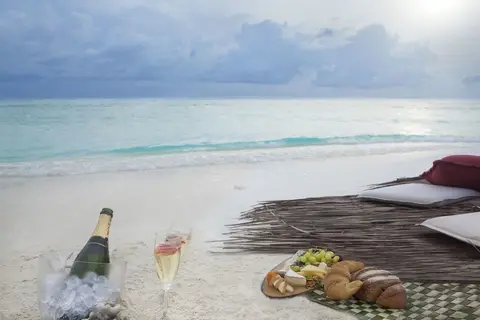 Taj Coral Reef Resort & Spa, Maldives in Nooraanee Shop 2 — foto 17