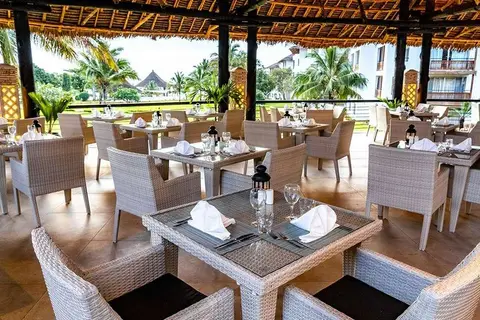 Royal Zanzibar Beach Resort in Nungwi — foto 7