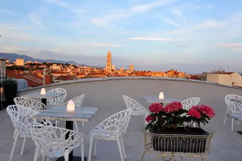 Plaza Marchi Old Town in Split — foto 16