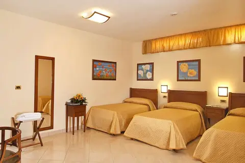 Buono Hotel in Napels, foto 3