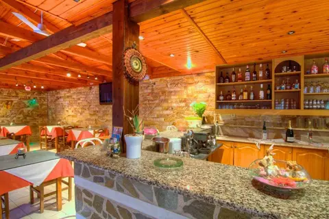Sunrise Hotel & Apartments in Aνω Ρoδάκινo — foto 5