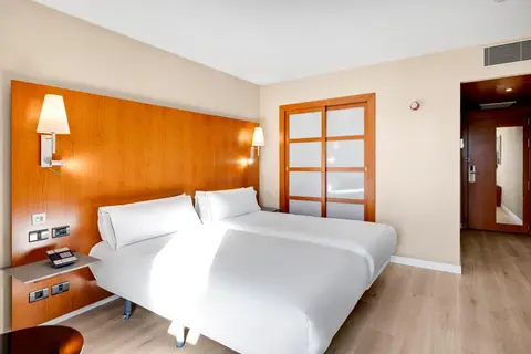 B&B HOTEL Zaragoza Los Enlaces Estación in Zaragoza — foto 12