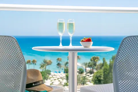 Vangelis Hotel & Suites in Παραλίμνι — foto 24
