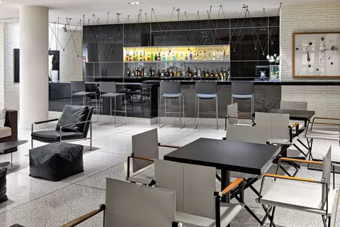 H10 Art Gallery in Barcelona — foto 6