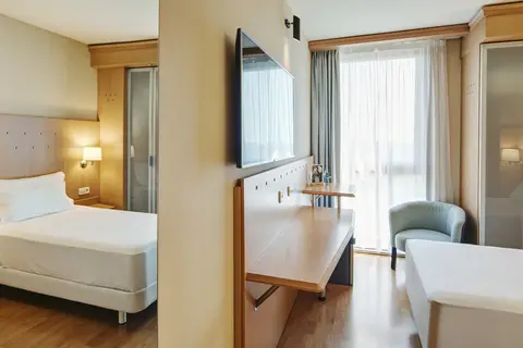 Sercotel Porta Barcelona in Sant Just Desvern — foto 10